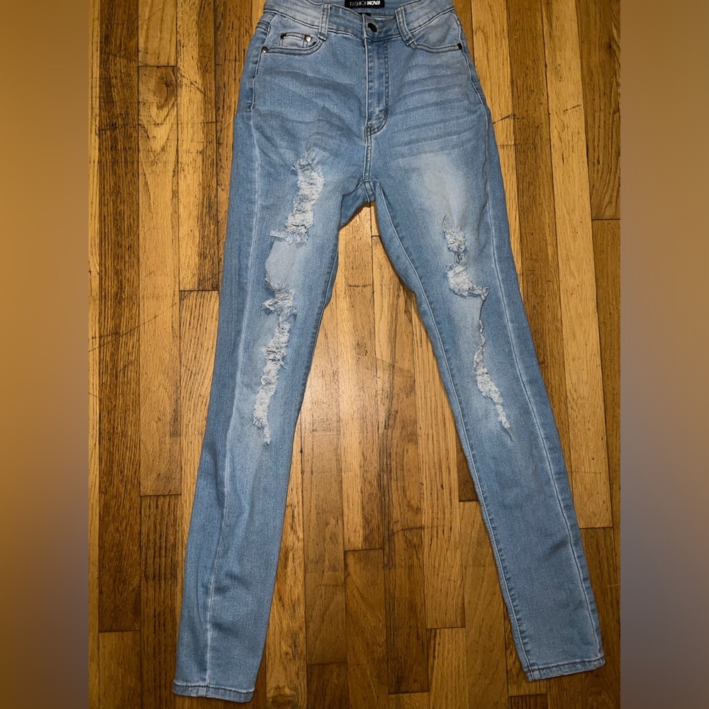 Fashion Nova Light Blue Skinny Jeans *Size3 - Picture 2 of 3